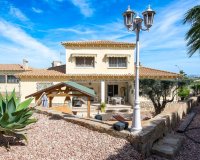 Se vende espaciosa villa de 4 dormitorios en Algorfa, Costa Blanca, España. ID1929