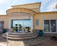 Se vende espaciosa villa de 4 dormitorios en Algorfa, Costa Blanca, España. ID1929
