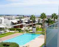 Se vende moderno ático con orientación sur y aparcamiento en La Ceñuela, Punta Prima, Costa Blanca. ID1985