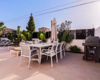 Se Vende Nueva villa de diseño moderno con alta tecnología en Torreta Florida, Torrevieja. IDON280