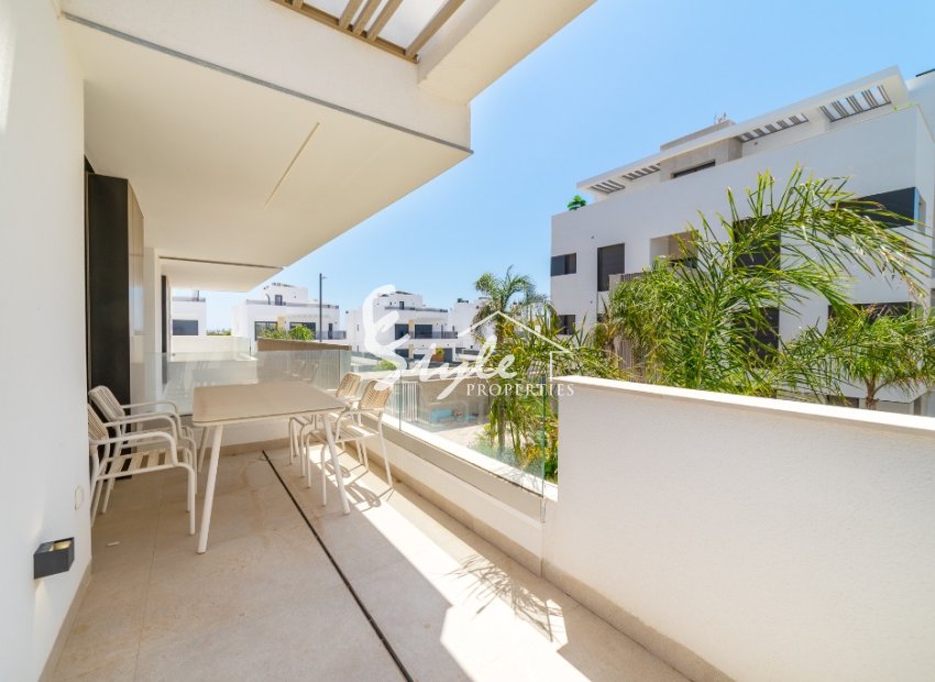 Se vende nuevo apartamento enSanta Rosalia Lake. ID2871