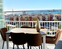 Se vende piso con vistas al mar en Torrevieja. ID1049