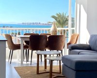 Se vende piso con vistas al mar en Torrevieja. ID1049