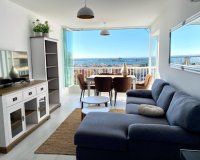 Se vende piso con vistas al mar en Torrevieja. ID1049