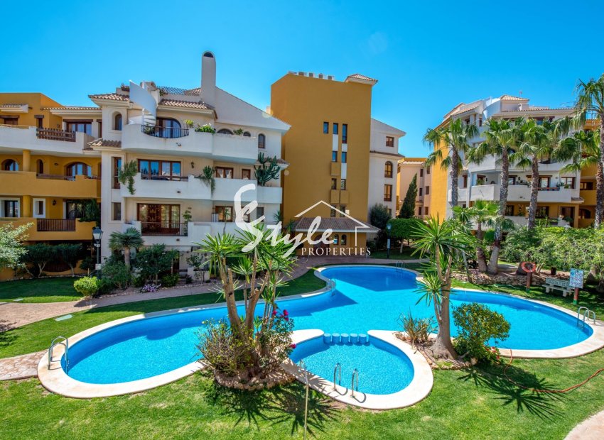 Se vende piso en Panorama Park, Punta Prima, Costa Blanca. ID 2692