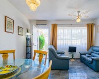 Se vende precioso adosado en urbanización cerrada con piscina en Los Altos, Torrevieja, Costa Blanca. ID2425