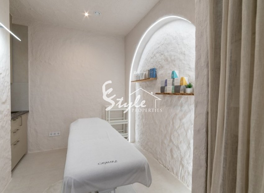 Se vende salón de belleza en el centro de Alicante, Costa Blanca, España. ID036