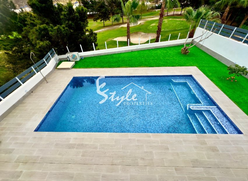 Se vende última villa independiente frente al campo de golf La Marquesa en Ciudad Quesada, Costa Blanca, España. ID ON2100