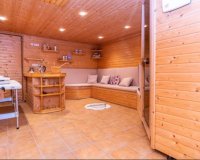 Se vende villa con jardín y piscina en Torrevieja. identificación 1814