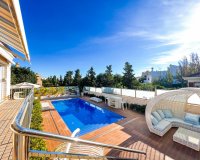 Se vende villa con piscina privada a pocos pasos de la playa en La Mata, Costa Blanca, España. ID1718