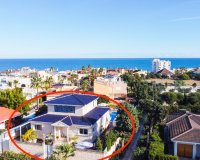 Se vende villa con piscina privada a pocos pasos de la playa en La Mata, Costa Blanca, España. ID1718