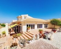 Se vende villa con vistas al Golf Campoamor y al mar, Costa Blanca, España. ID1832
