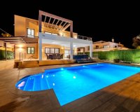Se vende villa de lujo en CABO ROIG a 300 me de la playa.ID2840 