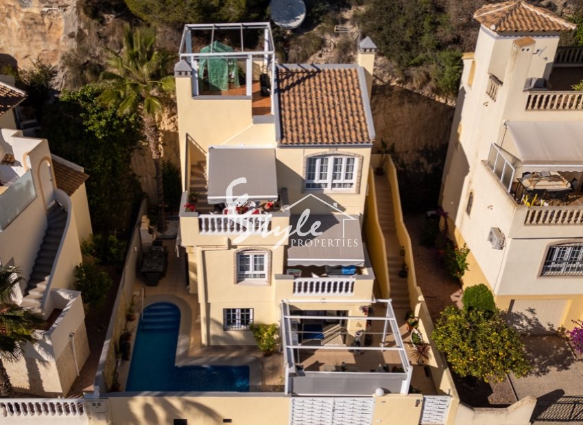 Se vende villa en Las Ramblas Golf, Orihuela Costa, Costa Blanca. ID3370