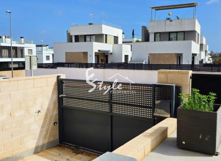 se vende villa en Villamartin, Orihuela Costa, Costa Blanca, Spain. ID1649