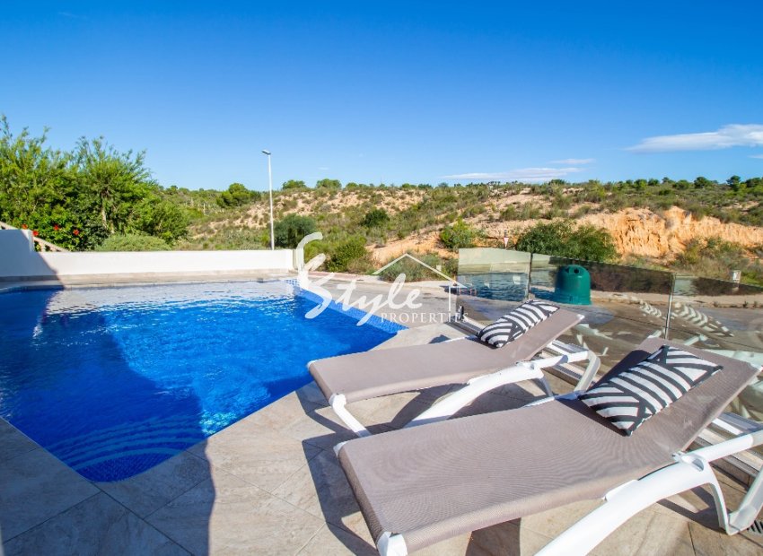 se vende villa in Las Ramblas, Orihuela Costa, Costa Blanca. ID1723