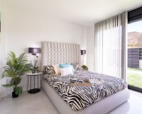 Se vende villa nueva con 3 dormitorios junto al Benidorm en Costa Blanca. ID: ON1138