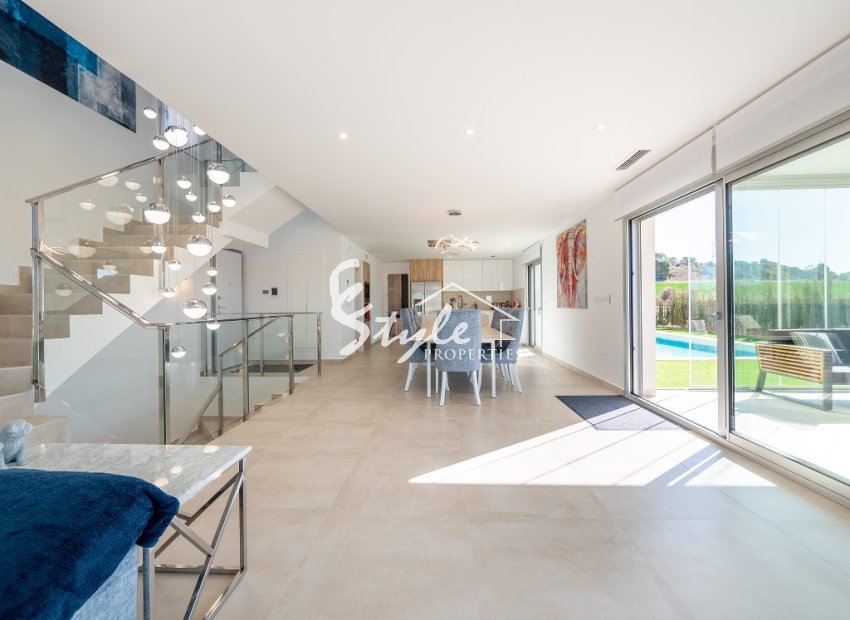 Se venden villas nuevas en Algorfa, Alicante, Costa Blanca, España. ON1705