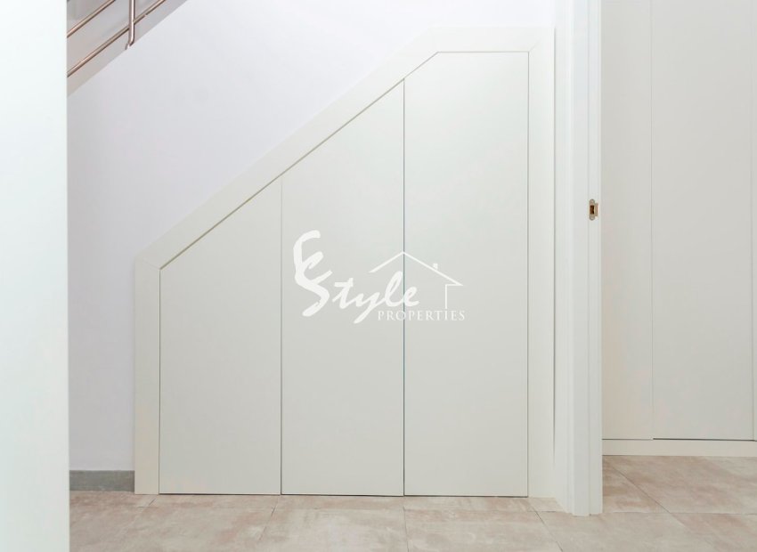 Современная вилла на продажу в Торрете, Торревьеха, Коста Бланка, Испания. ОN1732