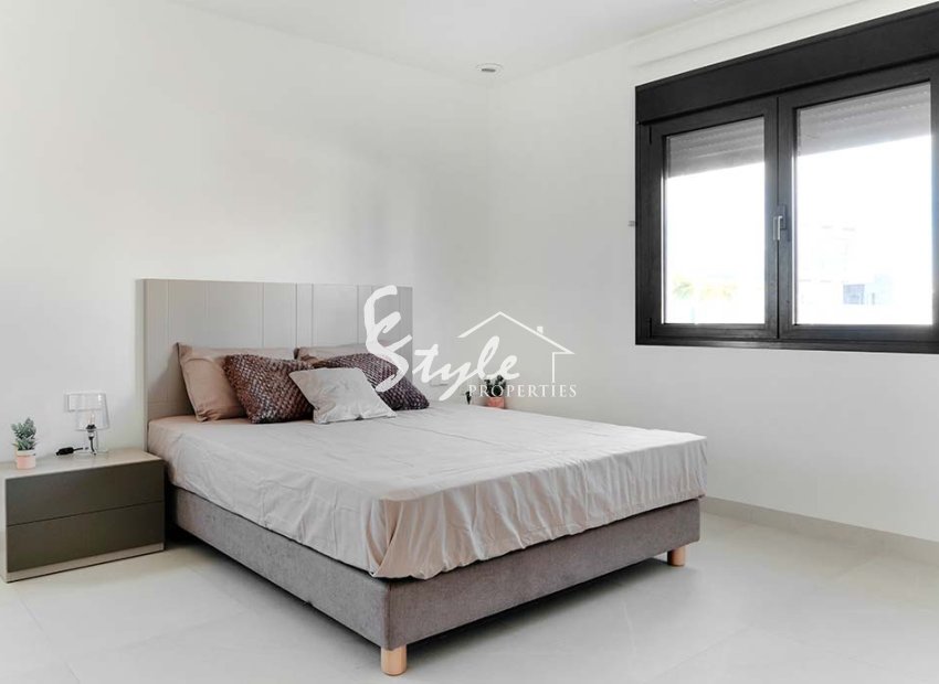 Superb Key Ready villa with 4 bedrooms for sale in Los Montesinos, Costa Blanca South, Spain