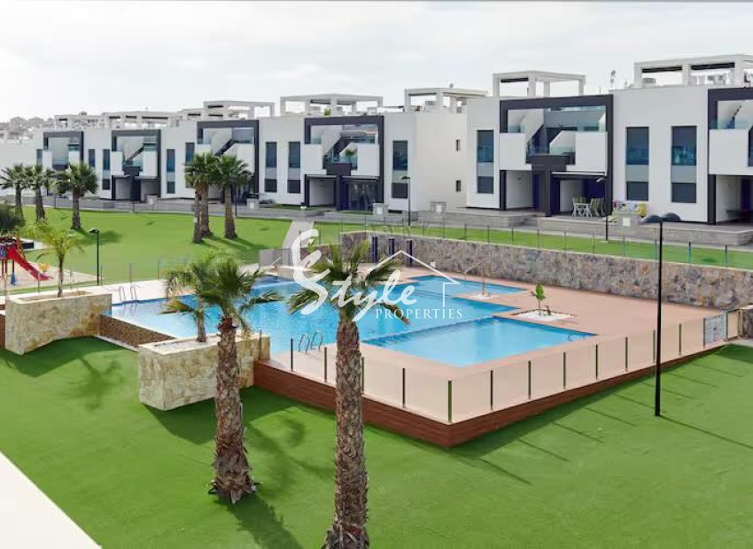 Top floor apartment for sale in ¨Oasis Beach¨,Punta Prima, Orihuela Costa,  Alicante,Costa Blanca, Spain. ID2596