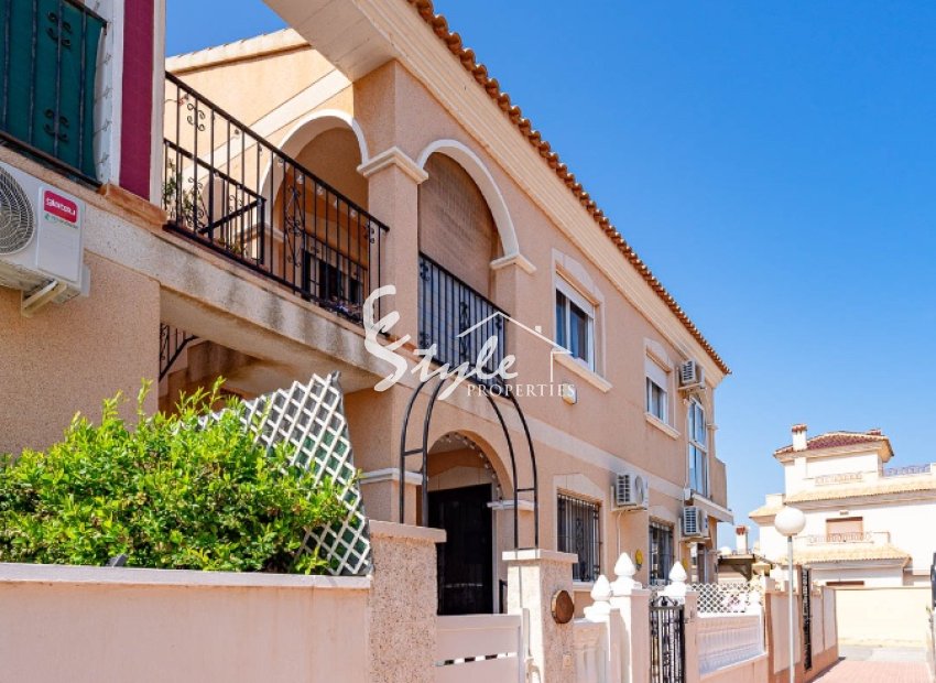 Top-floor apartment with private solarium  in Res. Sal y Mar V,  La Zenia, Orihuela Costa, Costa Blanca, Spain. ID2920