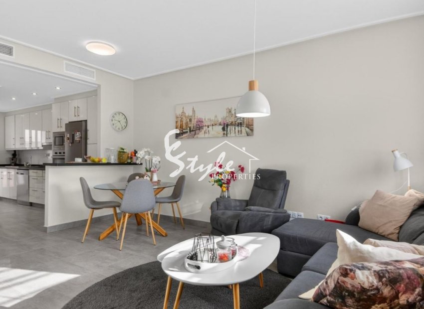 Townhouse of 3 Beds for Sale in Vista Azul XXII in Punta Prima, Costa Blanca, Spain. ID2218