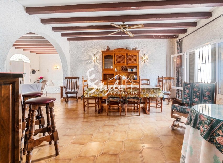 Unique First Line Property for sale in Punta Prima, Costa Blanca South, Spain ID 3747