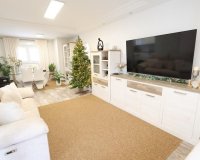 В продаже дом с 4 спальнями и бассейном в Вилламартин, Коста Бланка, Испания. ID2331