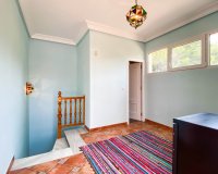 В продаже эксклюзивная вилла класса люкс с большим участком в Вилламартин, Коста Бланка, Испания. ID3484