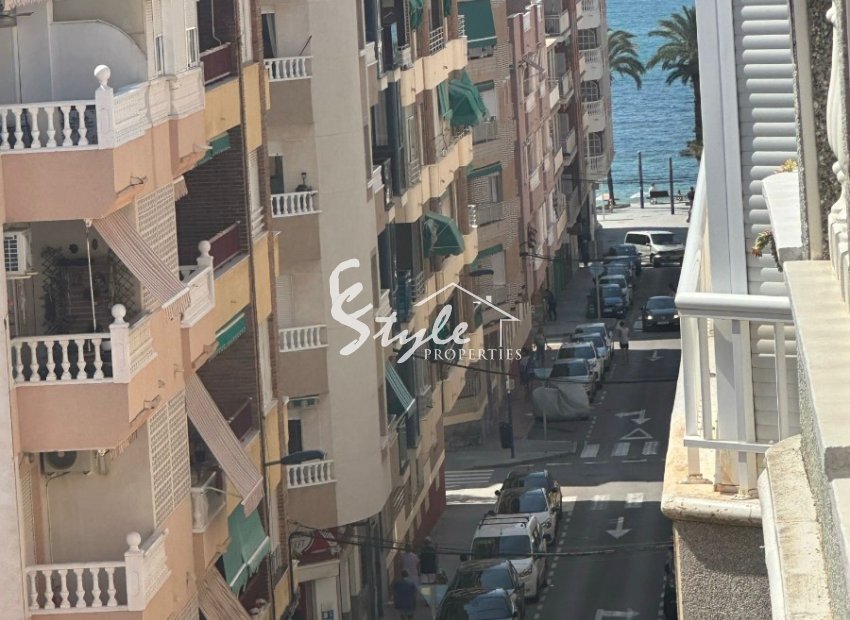 В продаже современная квартира с видом на море и рядом с пляжем в Торревьеха, Коста Бланка, Испания. ID2433