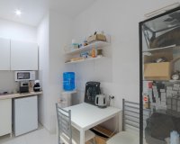 В продаже стильный салон красоты в центре Аликанте, Коста Бланка, Испания. ID036