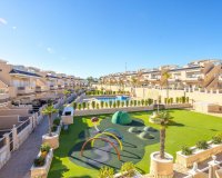В продаже таунхаус 3 спальни в Виста Азуль XXII, Пунта Прима, Коста Бланка. ID2218
