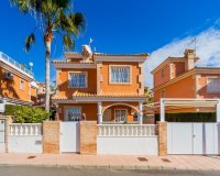 Villa con piscina privada cerca de la playa en Playa Flamenca, Orihuela Costa, Costa Blanca, España