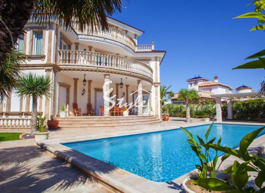 Villa de lujo con piscina en Cabo Roig, Costa Blanca