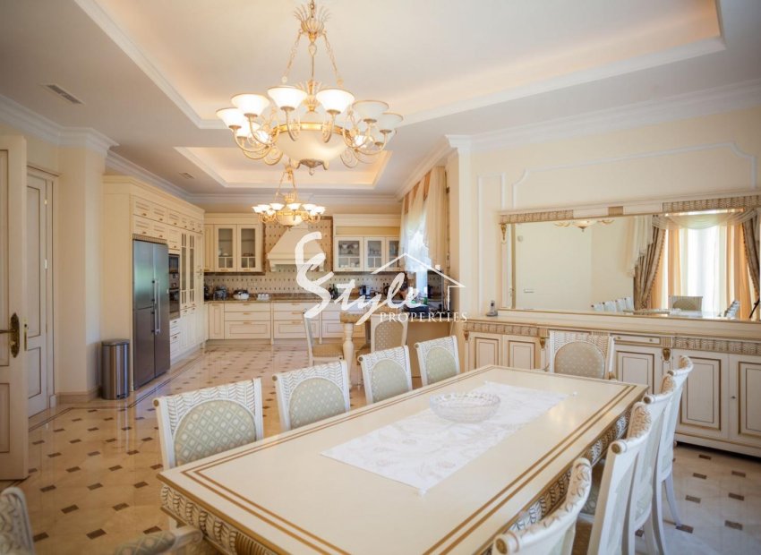 Villa de lujo con piscina en Cabo Roig, Costa Blanca