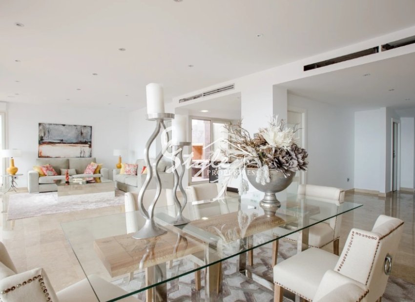 Villa de nueva construcción en venta con vistas al mar en Moraira, Alicante, Costa Blanca, España. ON1577