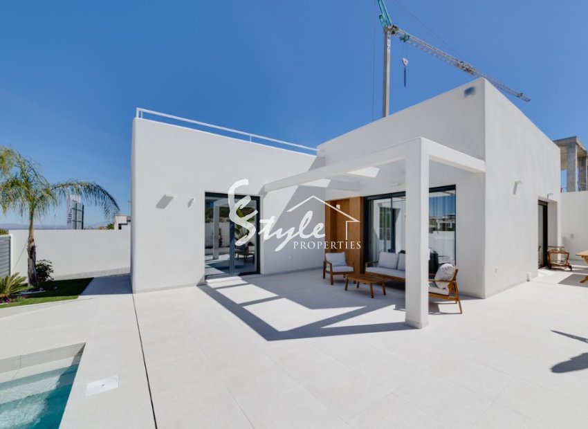 Villa de nueva construcción en venta en Ciudad Quesada, Costa Blanca, España. ON1849