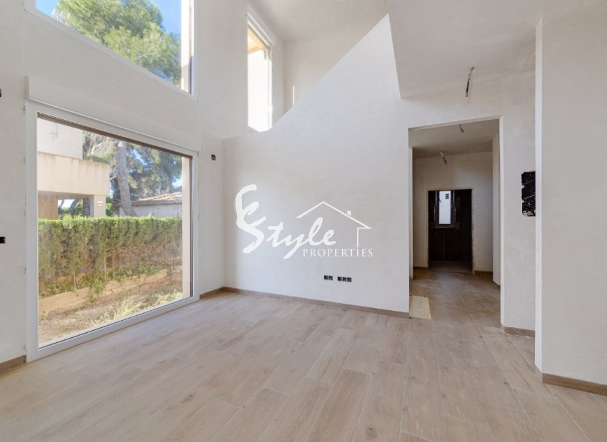 Villa de obra nueva en venta en Punta Prima, Costa Blanca, España. ON1460