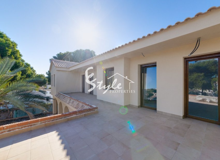 Villa de obra nueva en venta en Punta Prima, Costa Blanca, España. ON1460