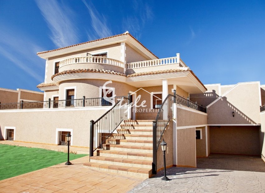 Villa de Obra nueva en venta en Punta Prima, Los Altos, Alicante, Costa Blanca, Spain