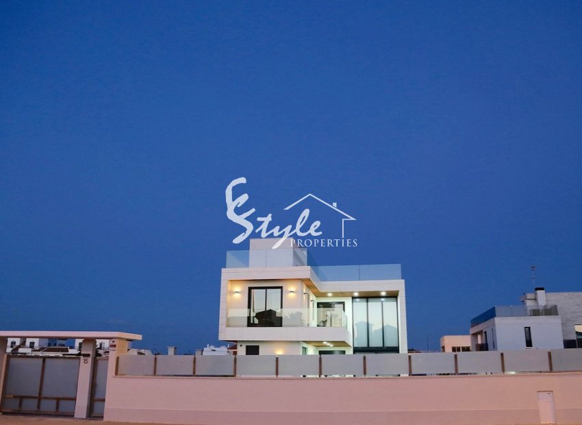 Villa en Dehesa de Campoamor, Costa Blanca, España. ON1638