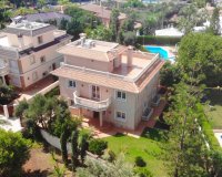 Villa en venta cerca al mar con piscina, Cabo Roig, Orihuela Costa, Alicante, Costa Blanca