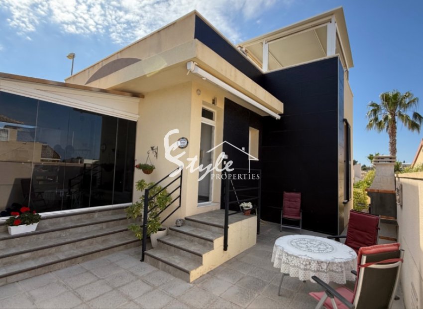 Villa en venta en Quesada, Rojales, Costa Blanca.ID1637