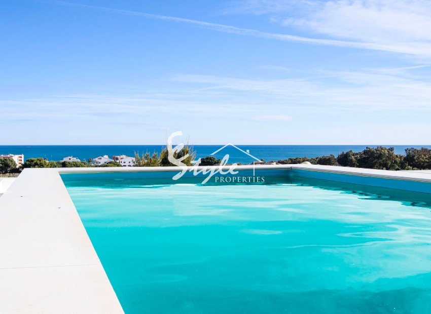 Villa nueva en venta en Guardamar del Segura, Costa Blanca, Alicante, España.ON1509