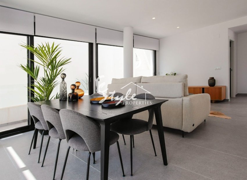 Villa nueva en venta en Guardamar del Segura, Costa Blanca, Alicante, España.ON1509