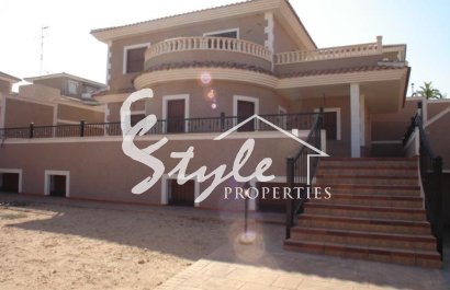 Villa - Nuevo - Los Altos - Los Altos