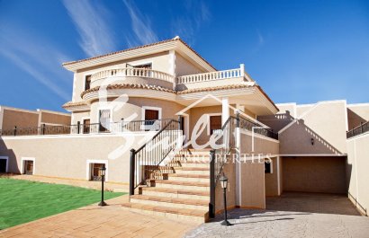 Villa - Nuevo - Los Altos - Los Altos