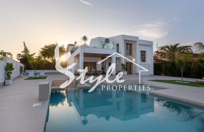 Villa - Nuevo - Orihuela Costa  - Orihuela Costa