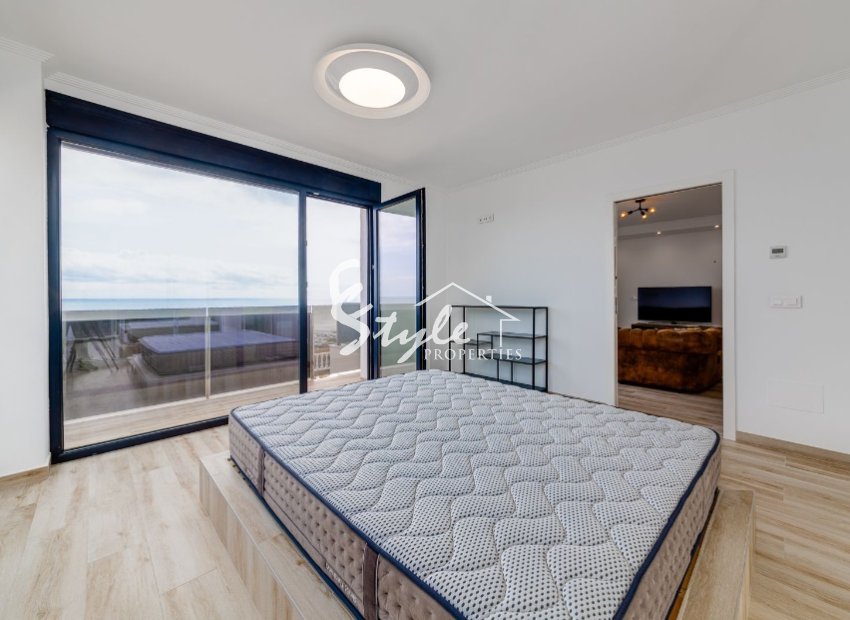 Villa on the first line of the sea in La Mata (Torrevieja) Spain. ID1826